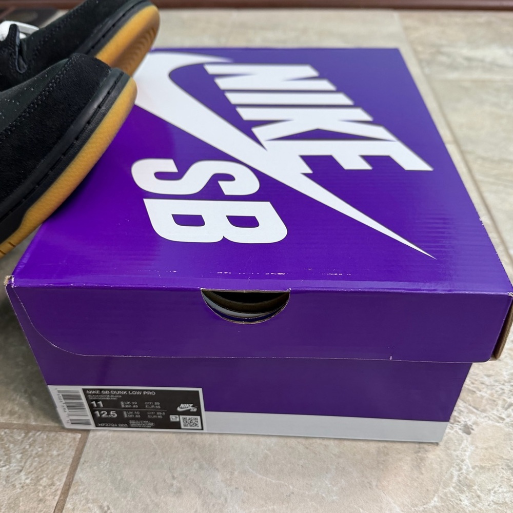 Nike SB Dunk Low Pro in Black and White with Gum Sole - Picture 2 of 10